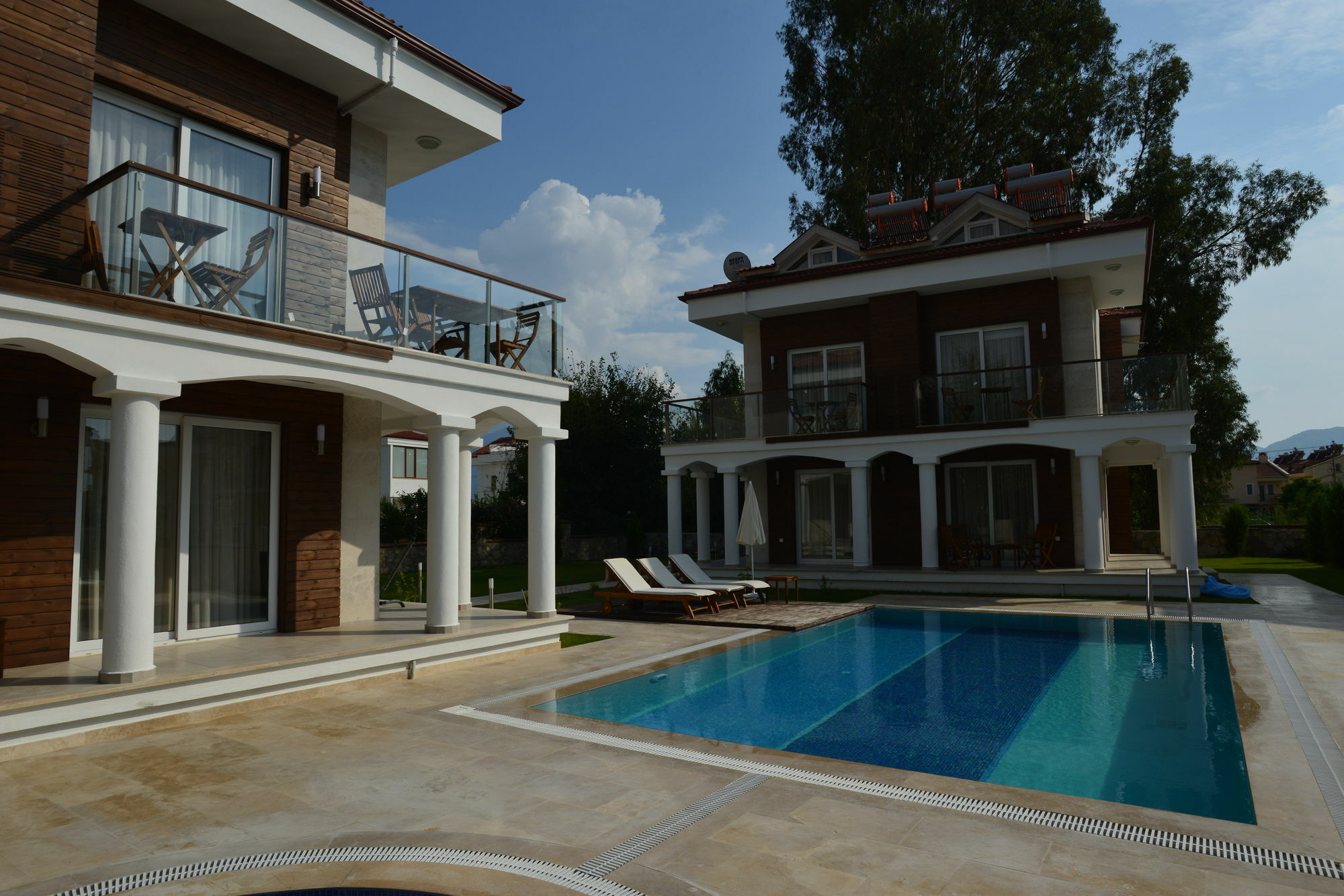 Lighthouse Natalia Aparts Fethiye Exterior photo