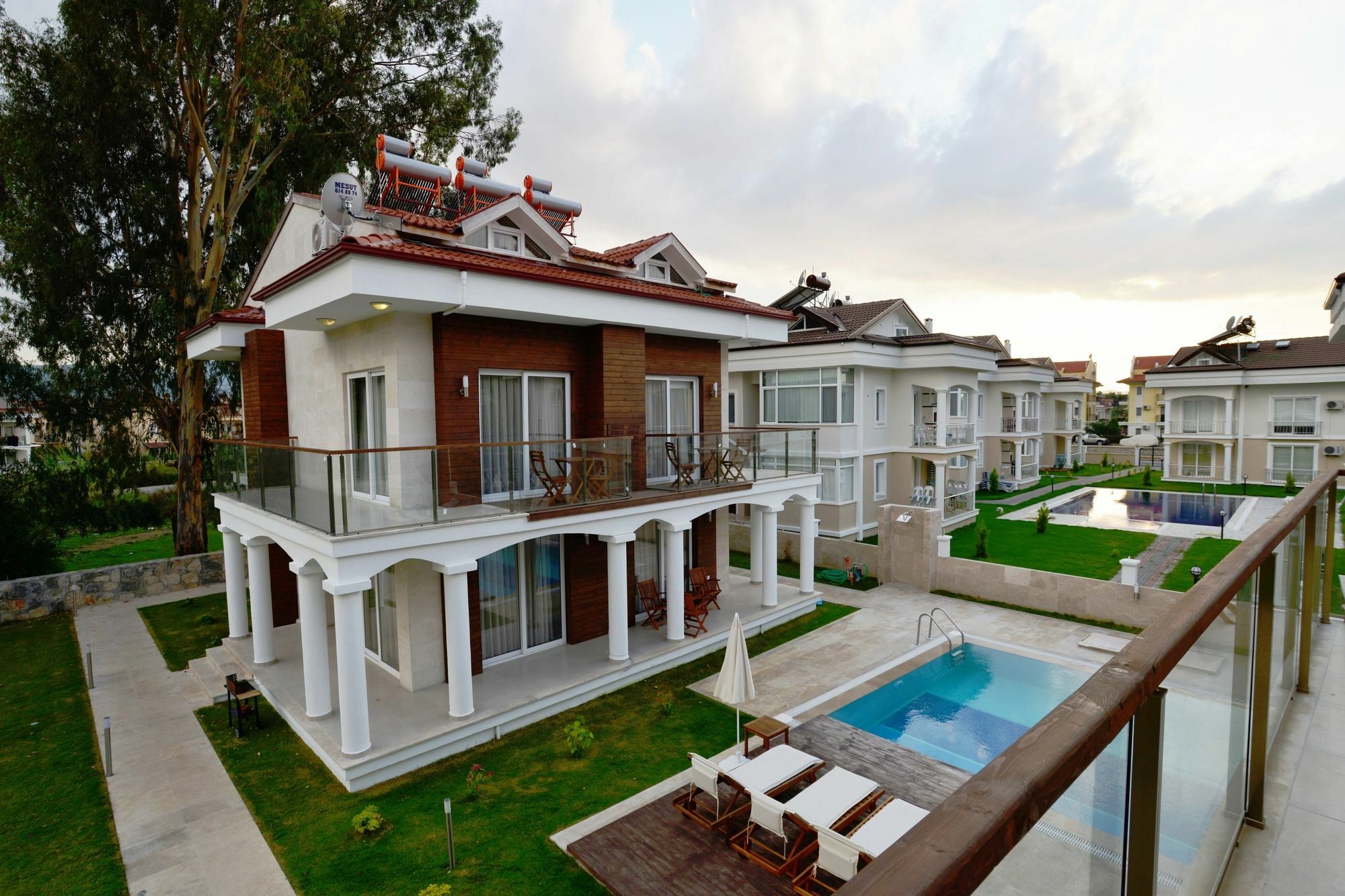 Lighthouse Natalia Aparts Fethiye Exterior photo